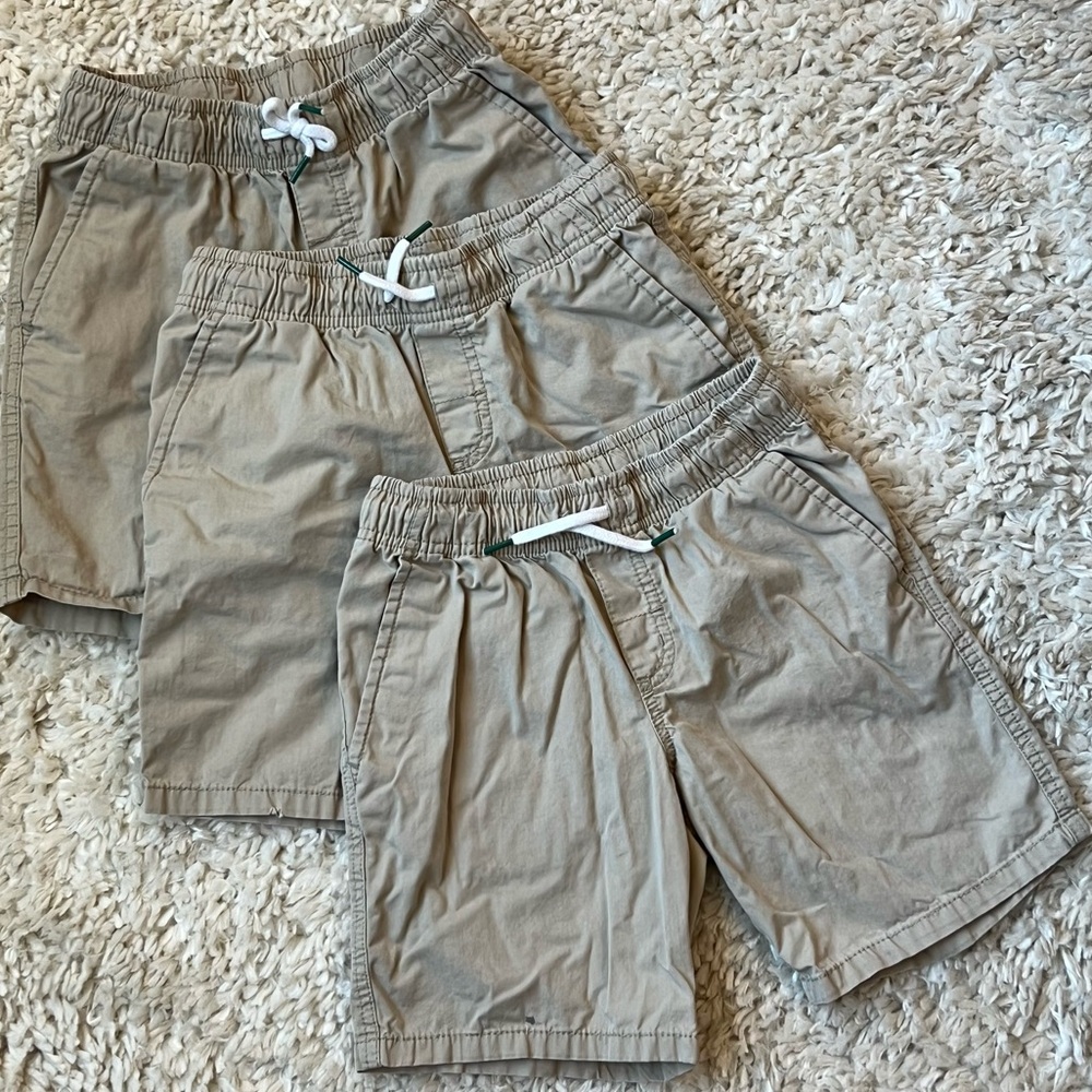 Boys Cat & Jack Khaki Shorts - Small (6/7)